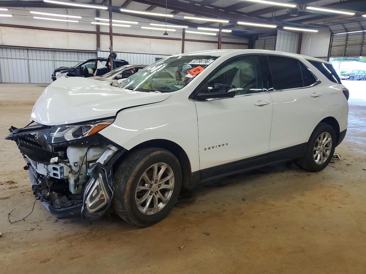 Salvage Chevrolet Equinox Image