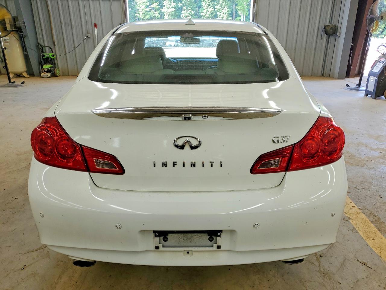 INFINITI G37 Journey