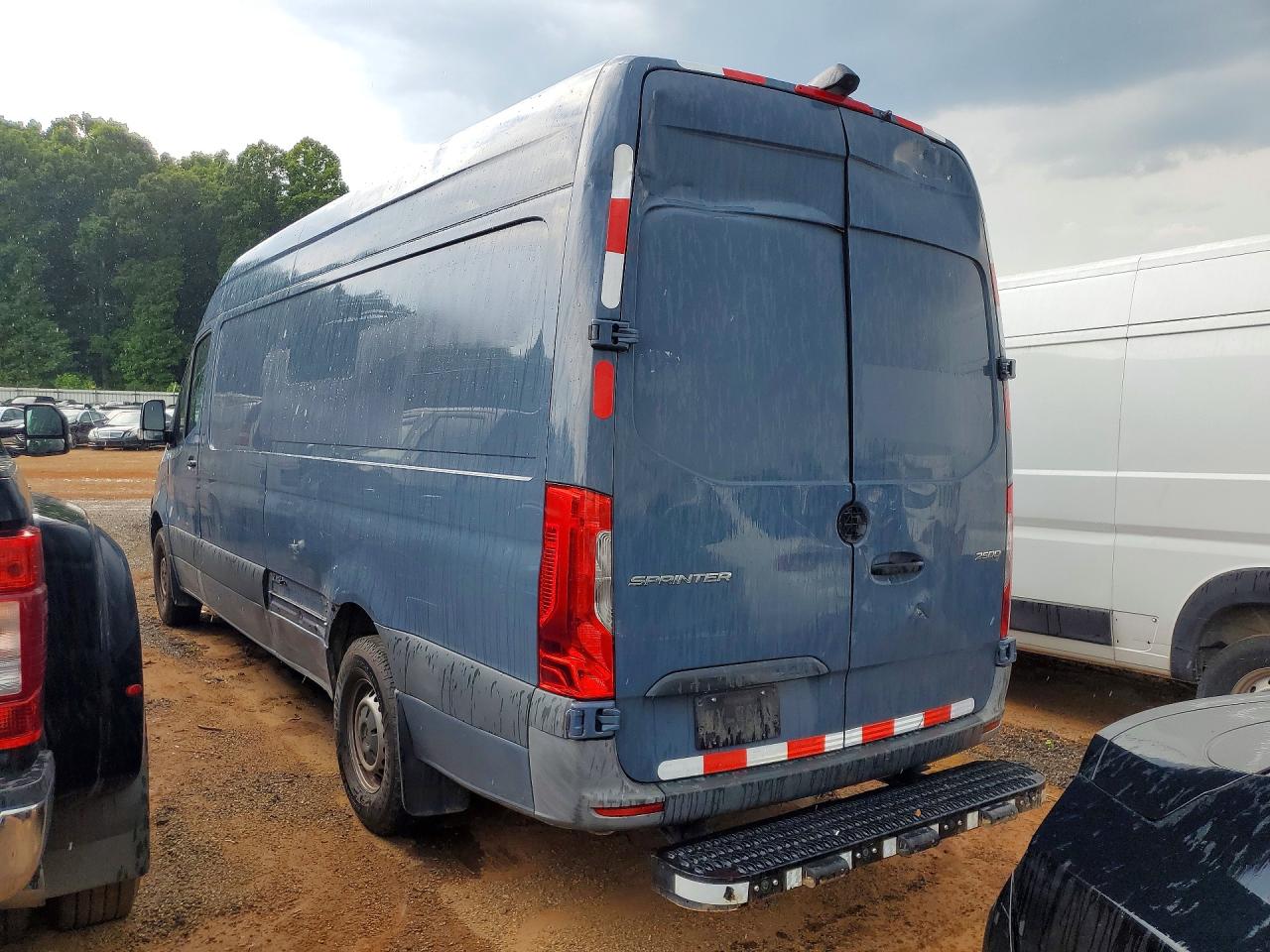 Mercedes-Benz Sprinter 2500