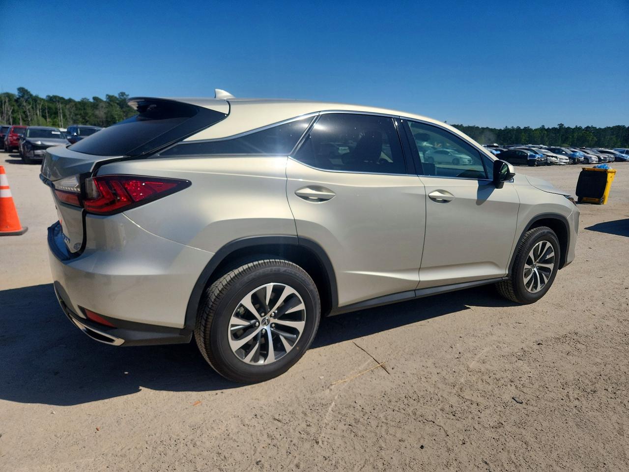 Lexus RX Base