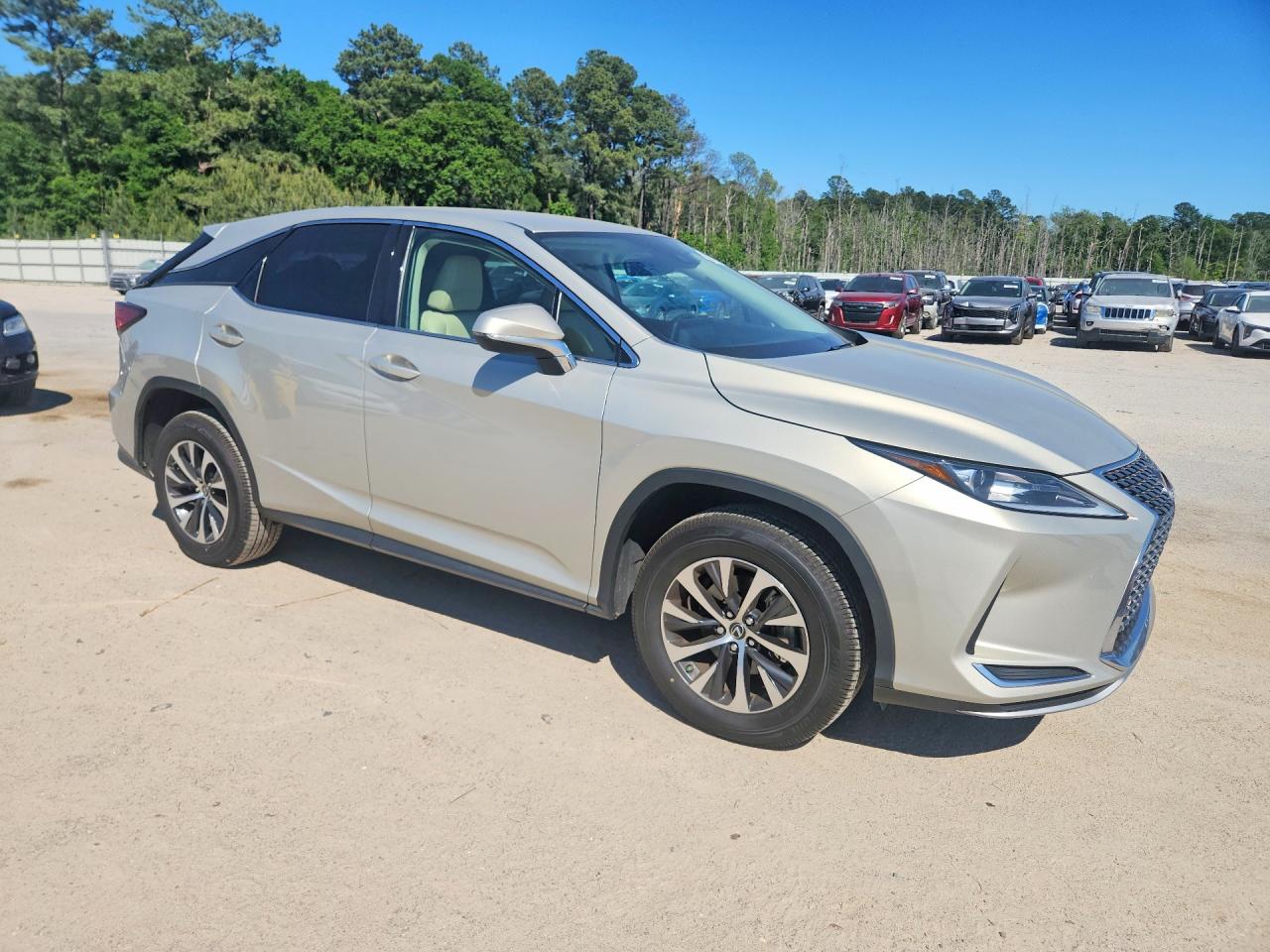 Lexus RX Base