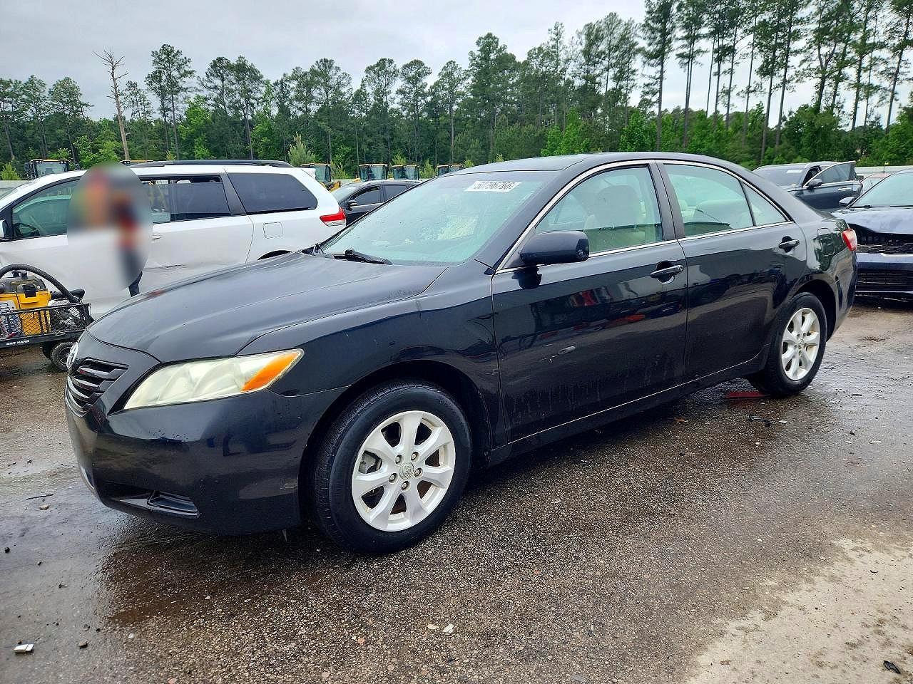 Salvage Toyota Camry Image