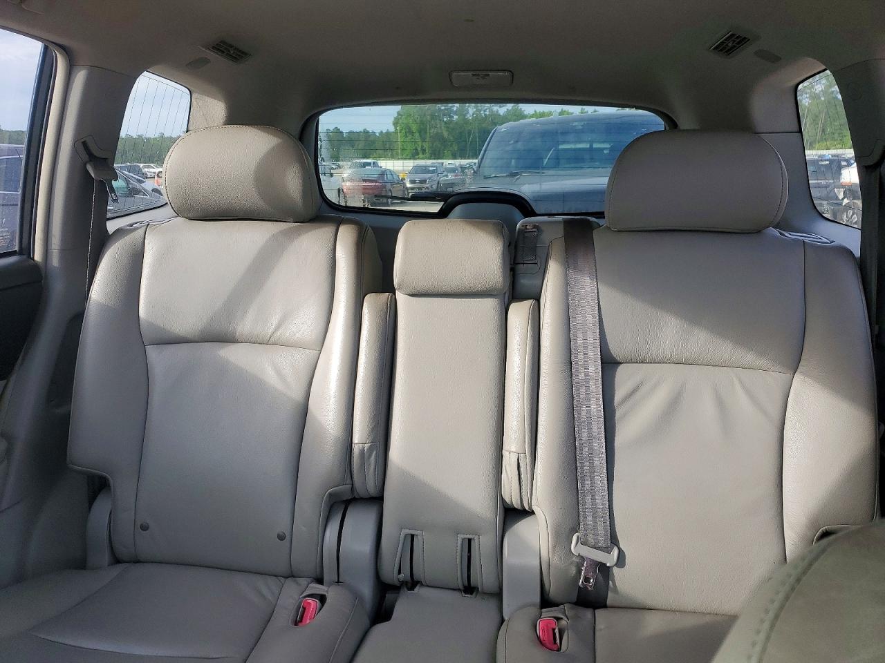 Toyota Highlander Sport