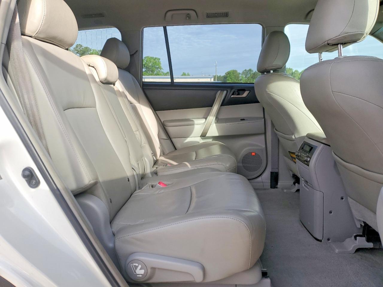 Toyota Highlander Sport
