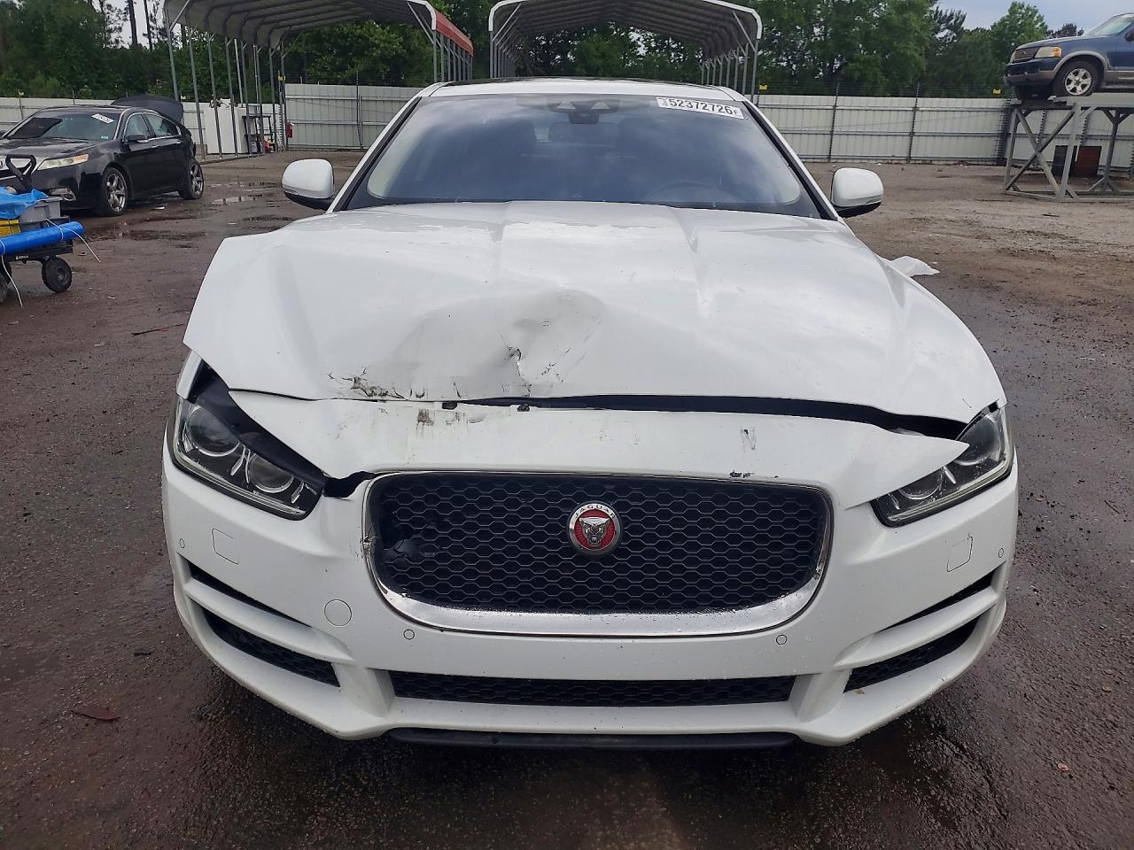 Jaguar XE Premium