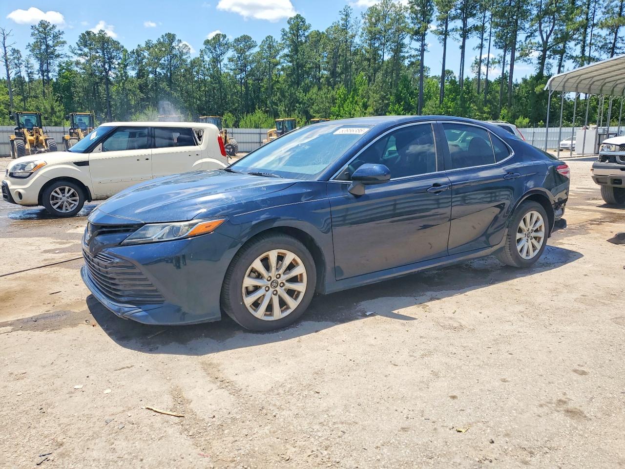 Salvage Toyota Camry Image