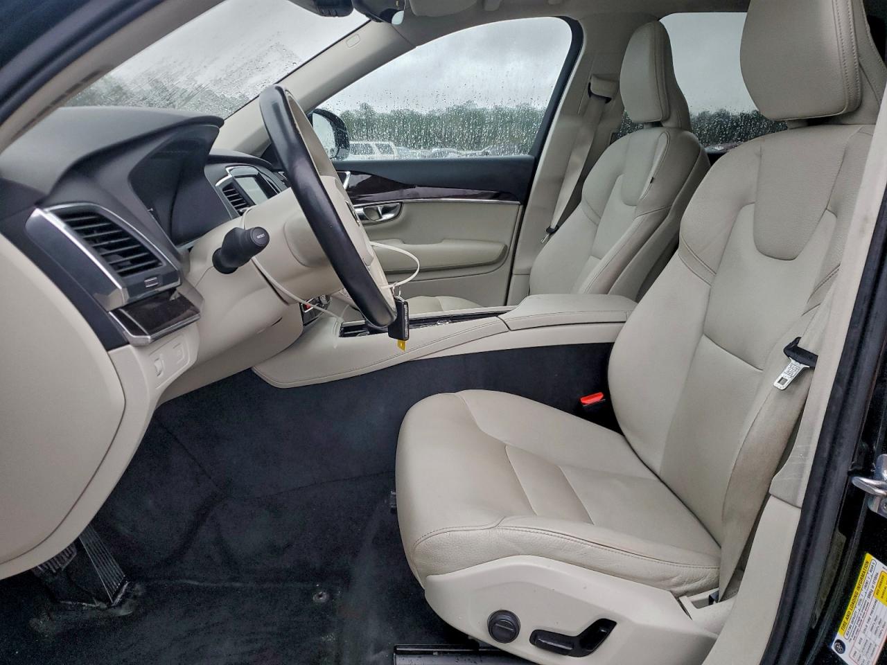 Volvo XC90 T5 Momentum