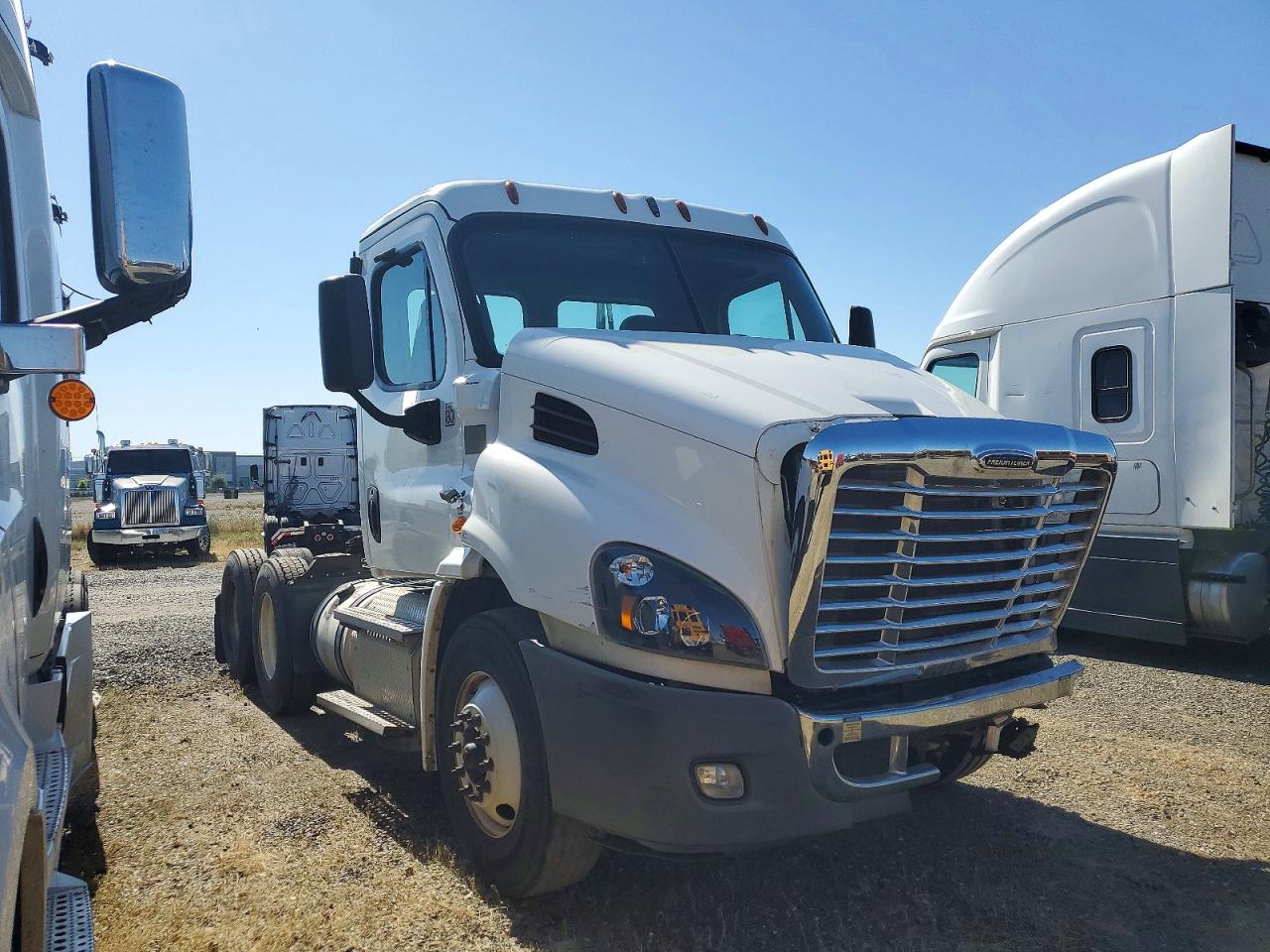 Salvage Freightliner Cascadia 113 Image