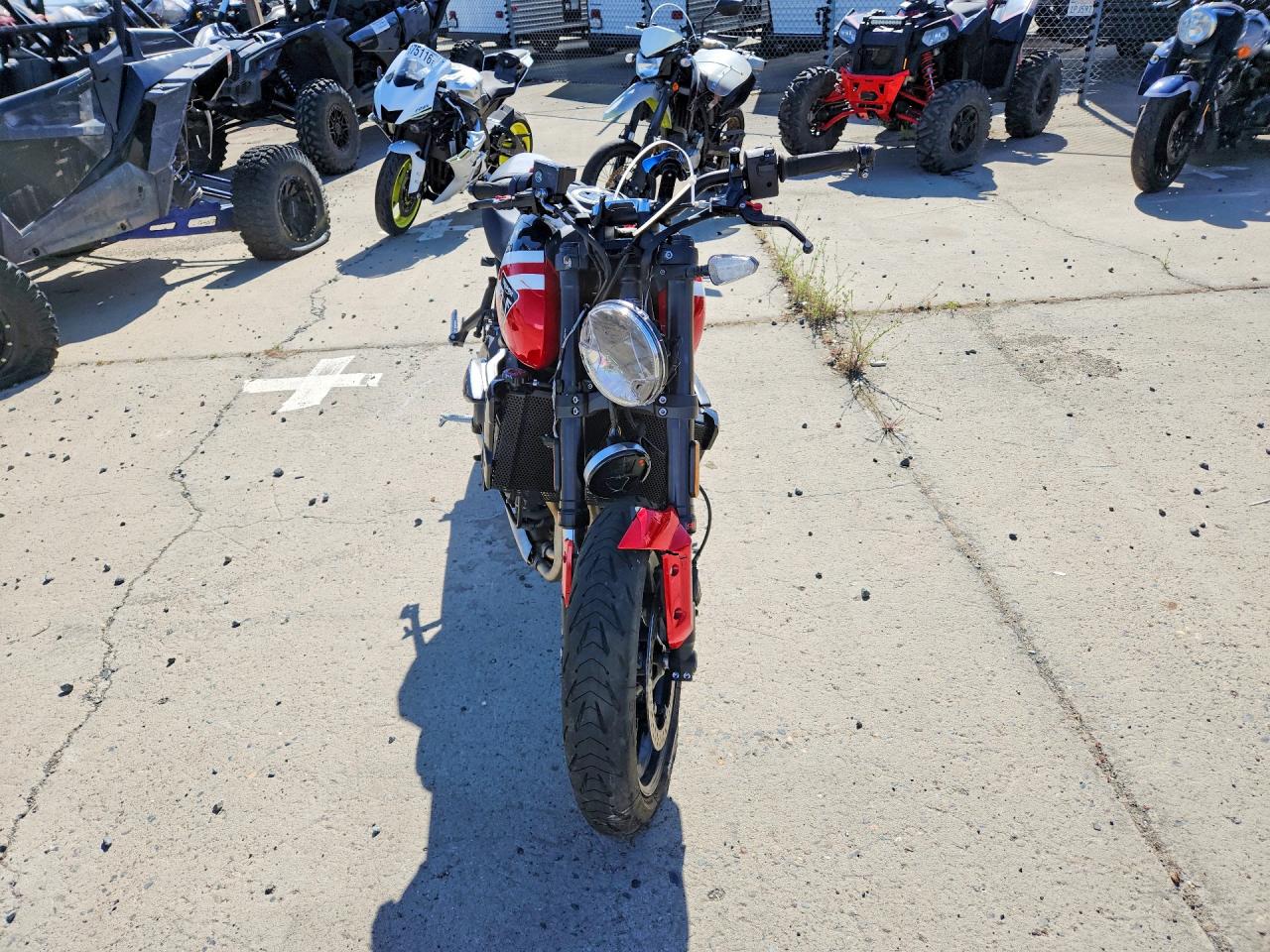 Triumph Trident 660