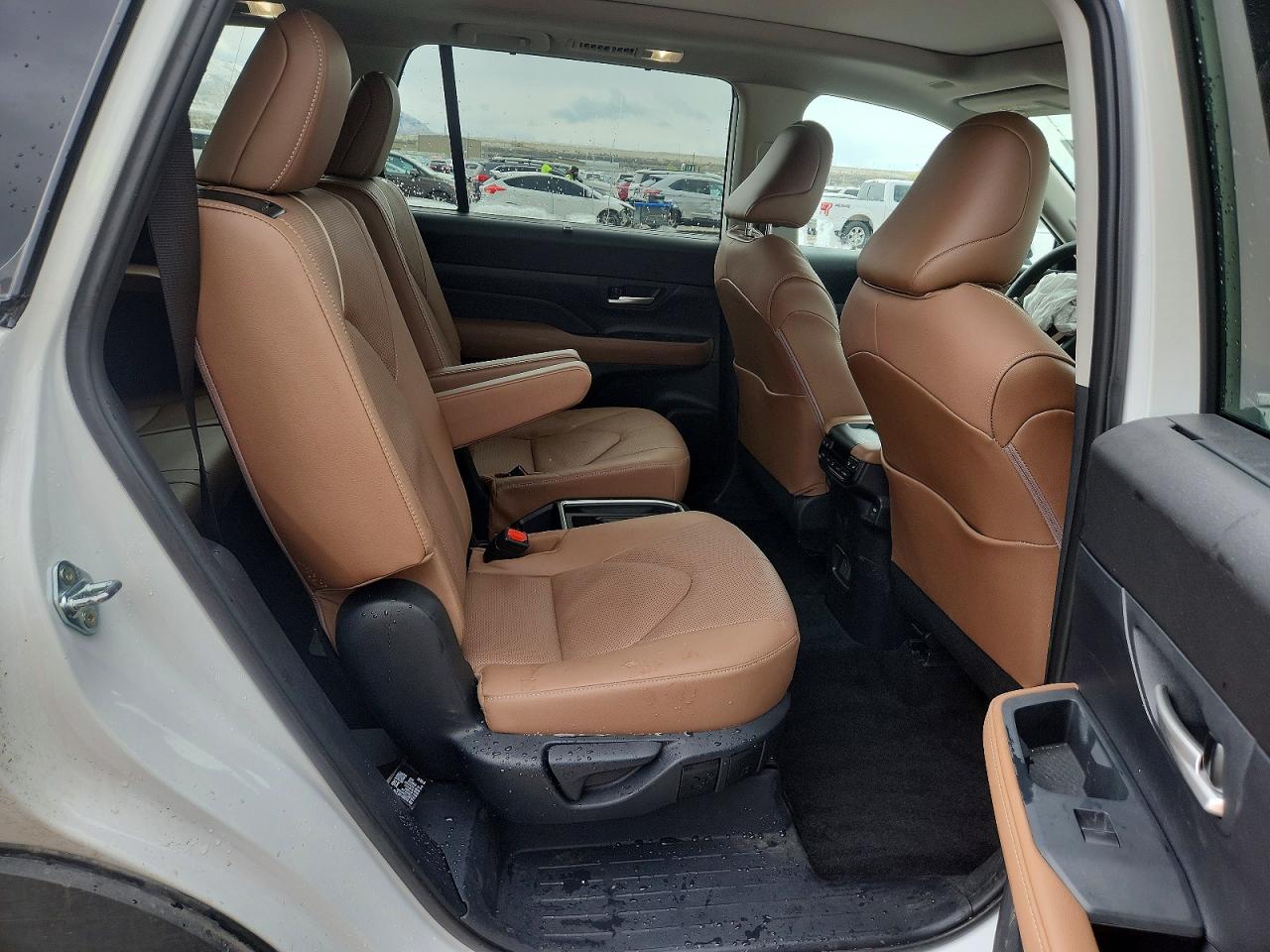Toyota Grand High Platinum