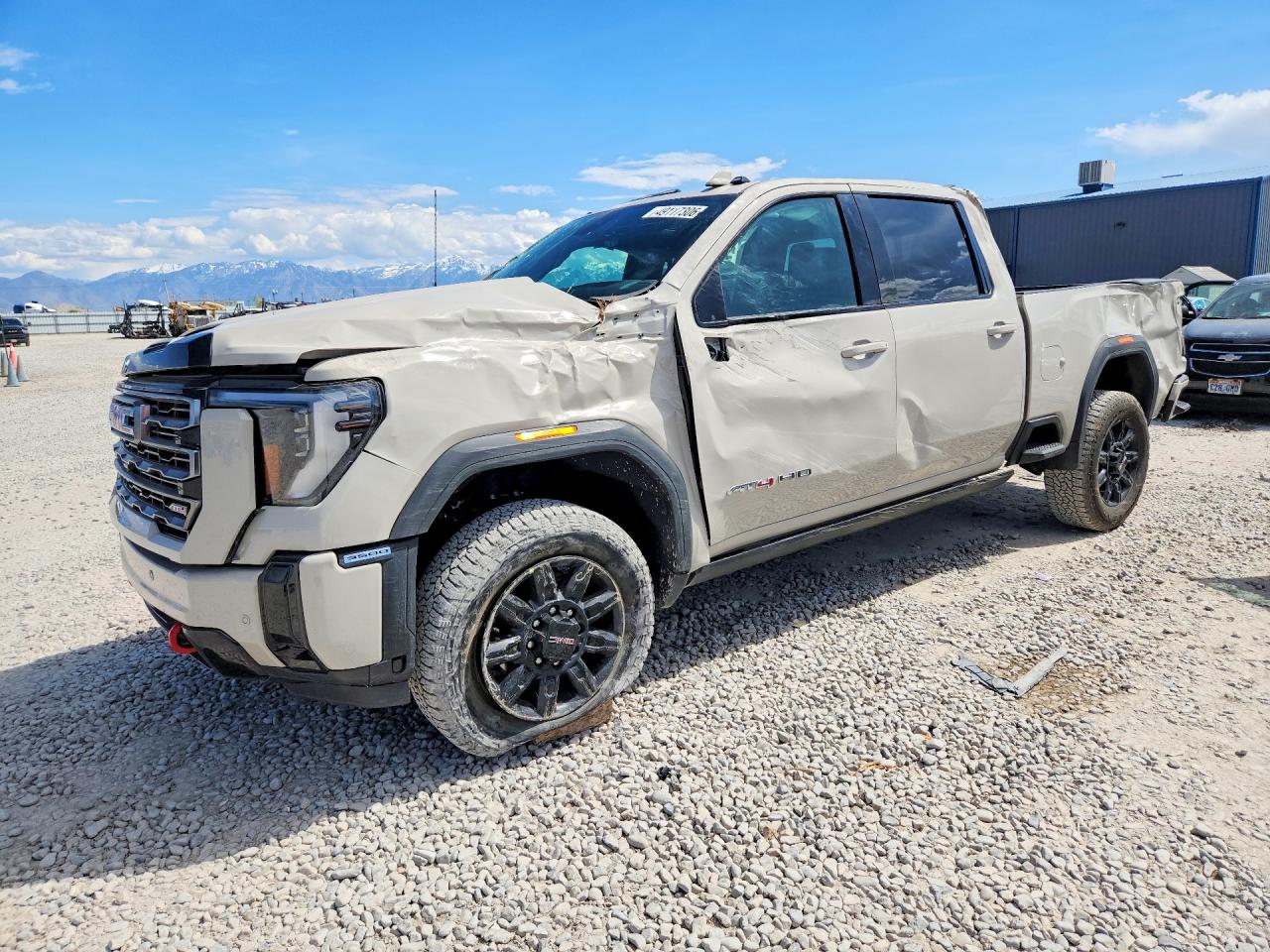 Salvage GMC Sierra Image