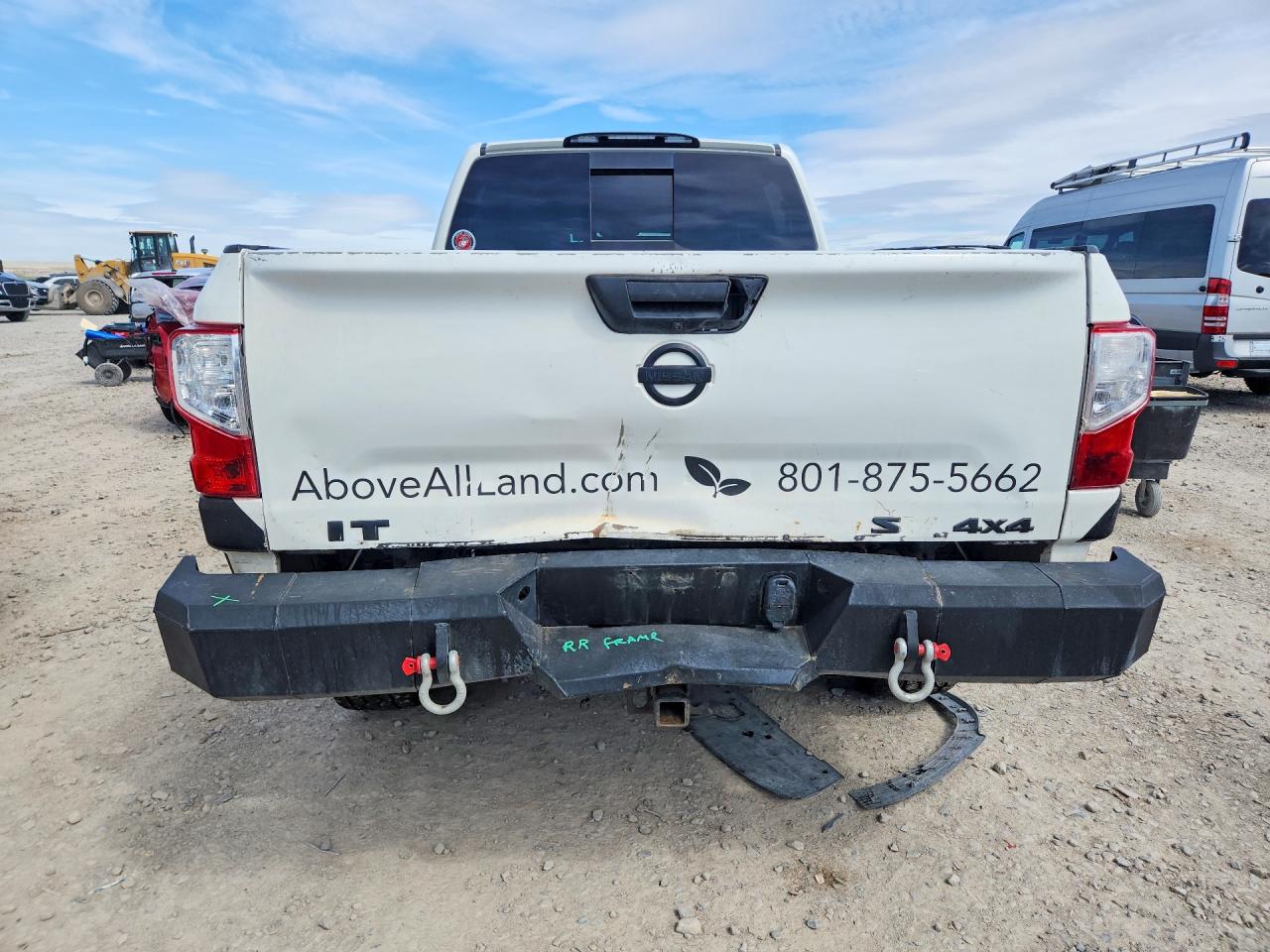 Nissan Titan Sv
