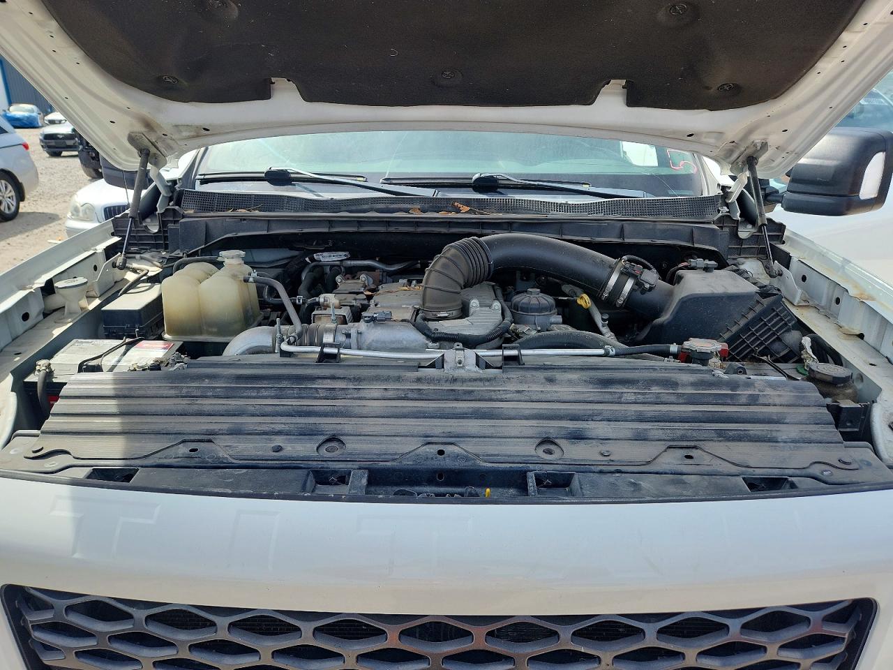 Nissan Titan Sv