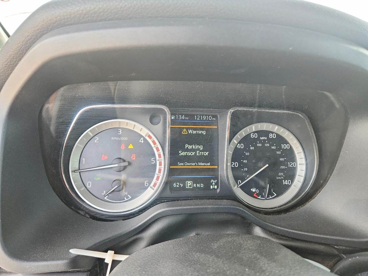Nissan Titan Sv