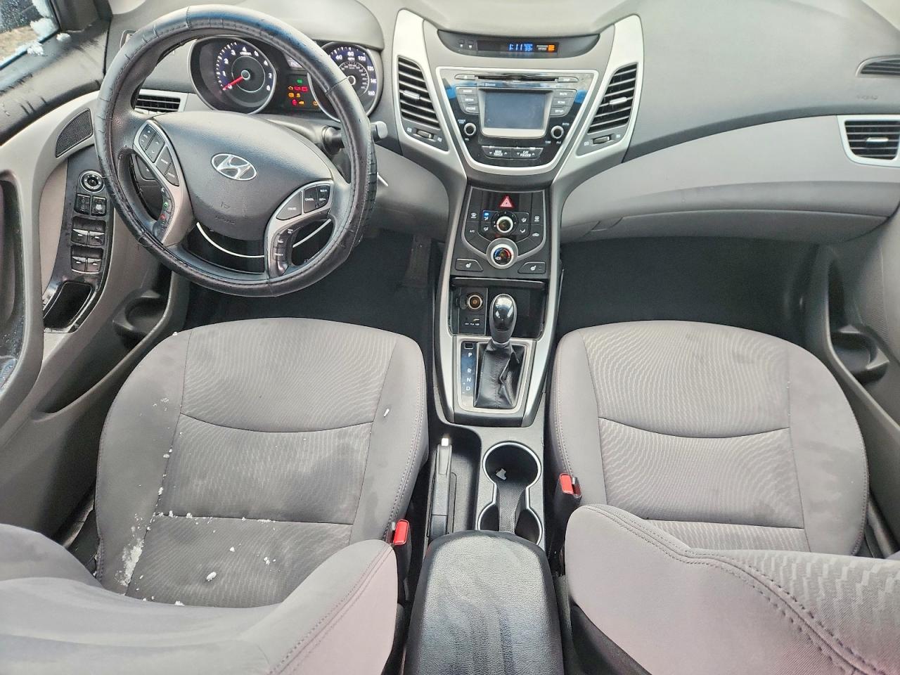 Hyundai ELANTRA