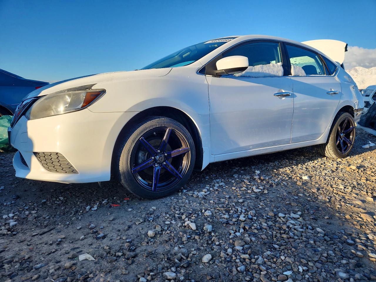 Salvage Nissan Sentra Image