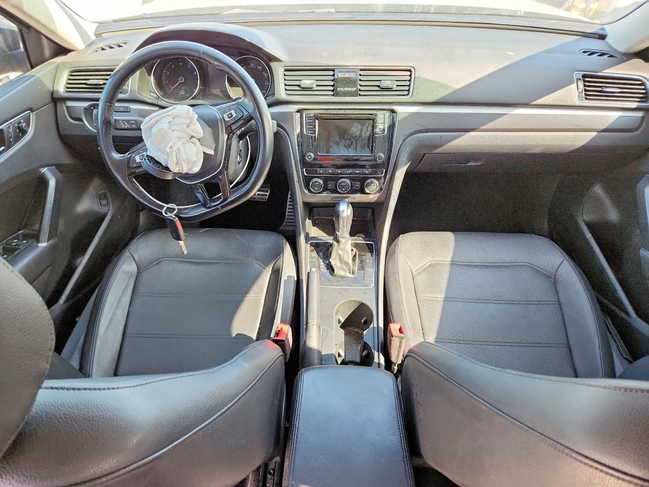 Volkswagen Passat S