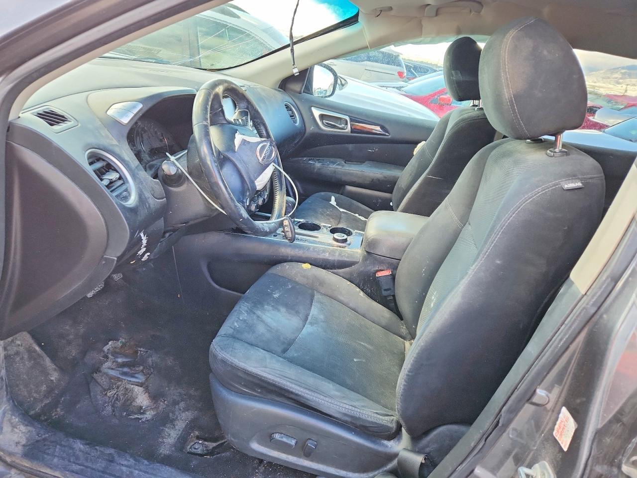 Nissan Pathfinder S