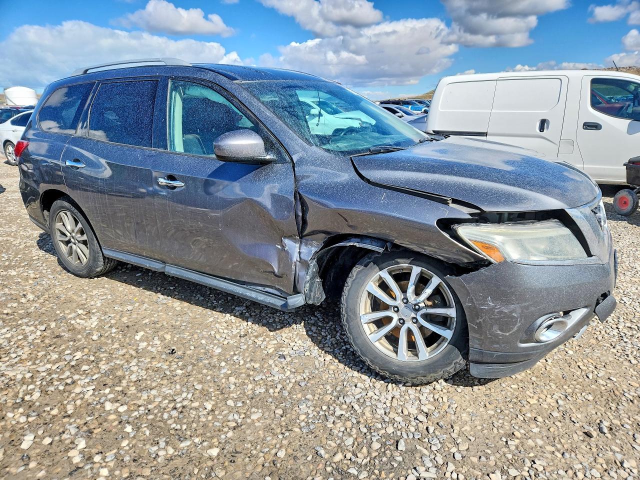 Nissan Pathfinder S