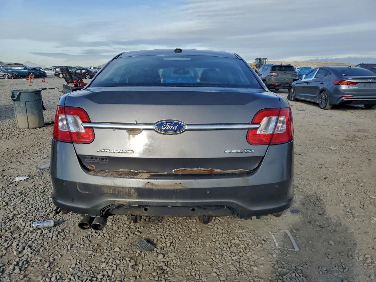 Ford Taurus Sel