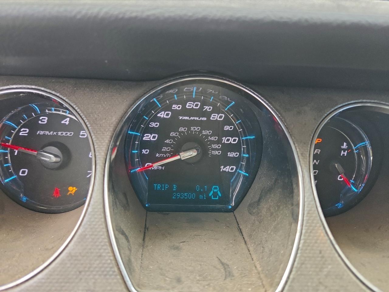 Ford Taurus Sel