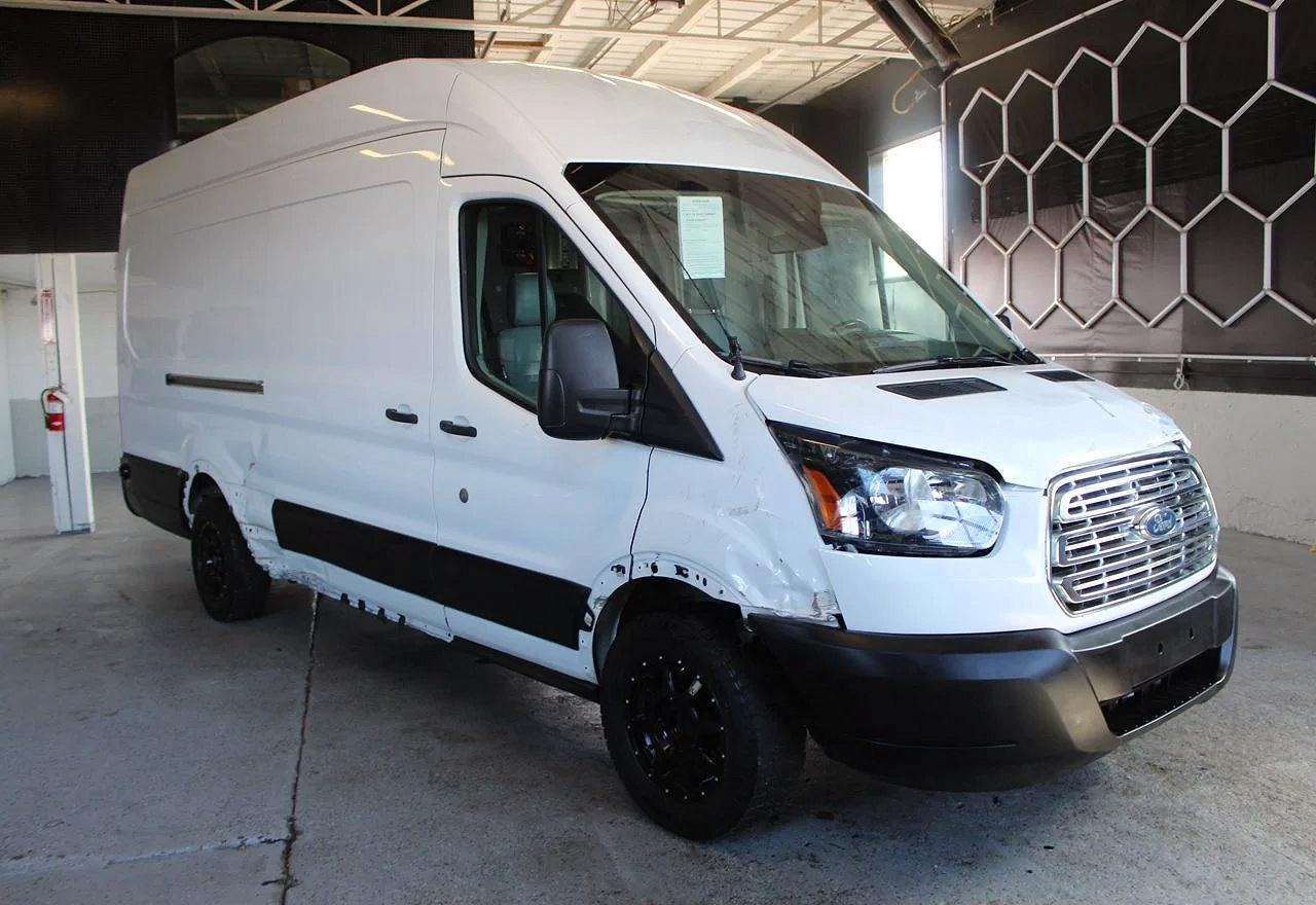 Salvage Ford Transit Image
