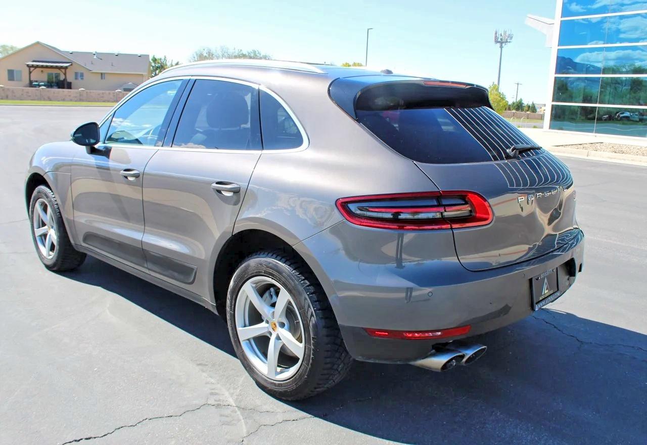 Porsche Macan S
