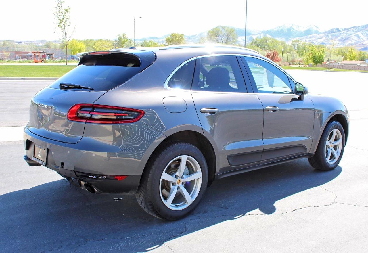 Porsche Macan S