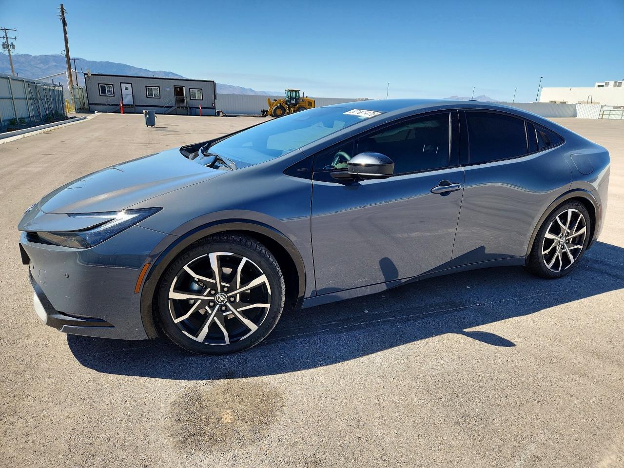 Salvage Toyota Prius Image