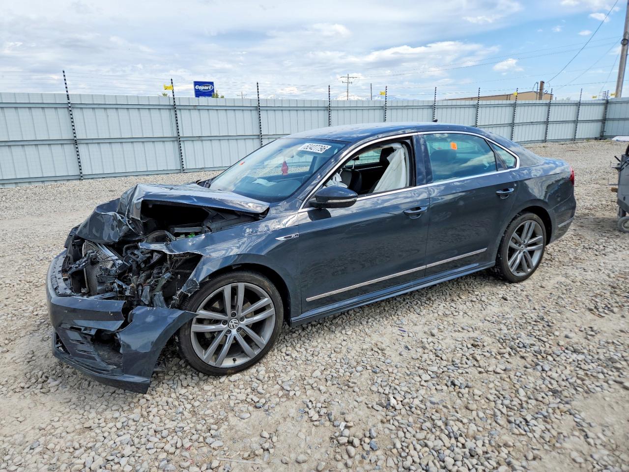 Salvage Volkswagen Passat Image