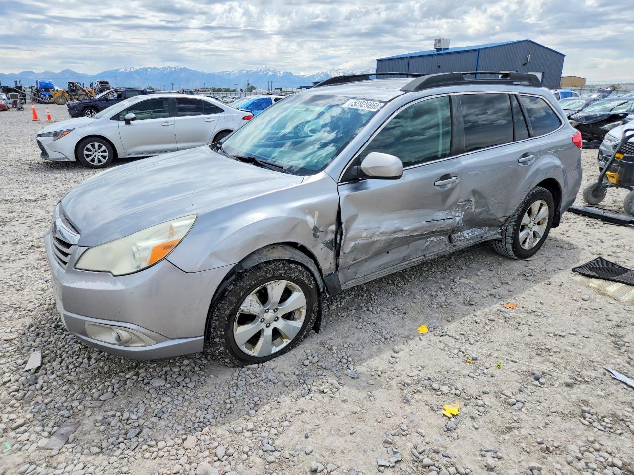 Salvage Subaru Outback Image