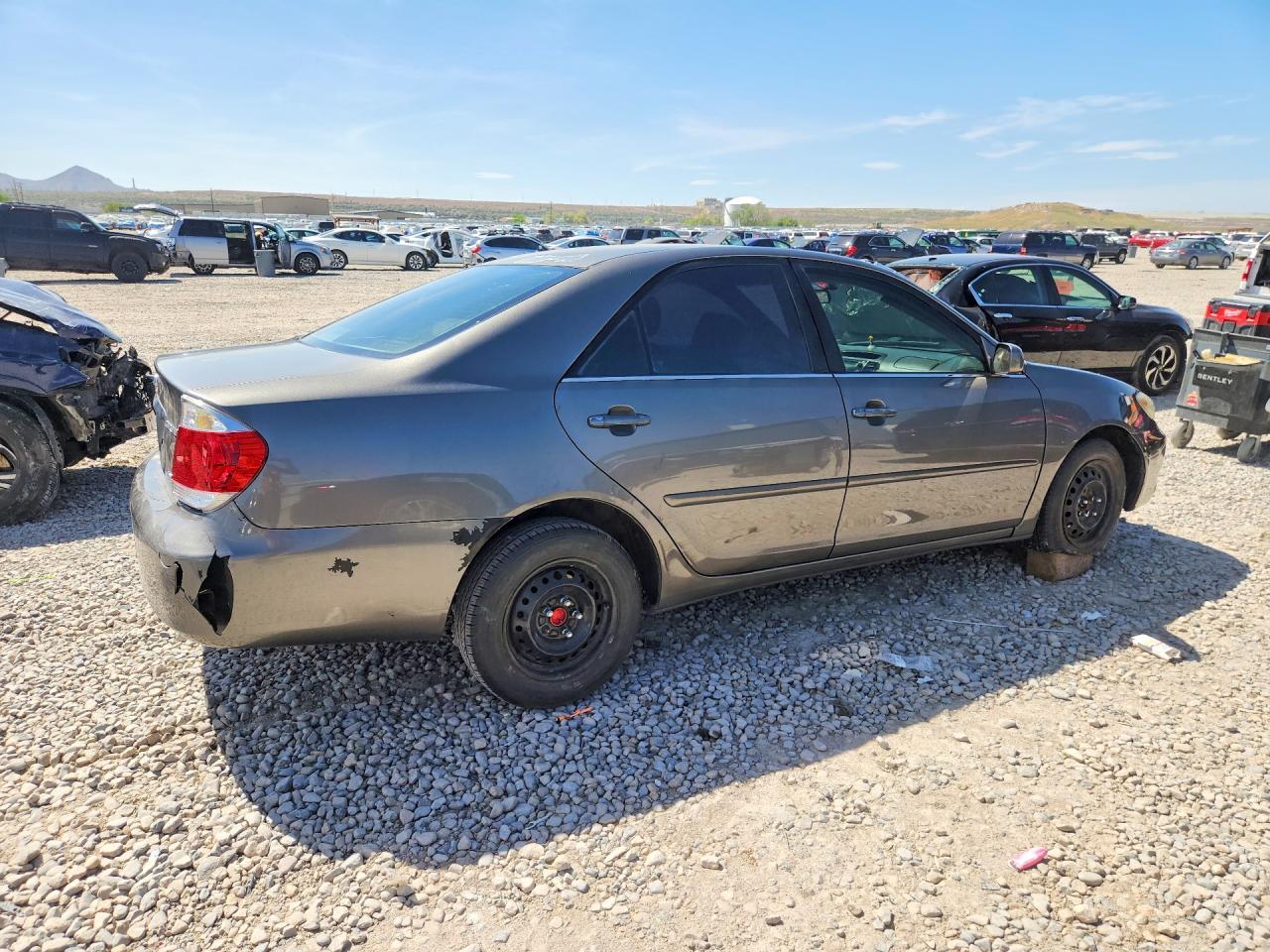 Toyota Camry Le V6