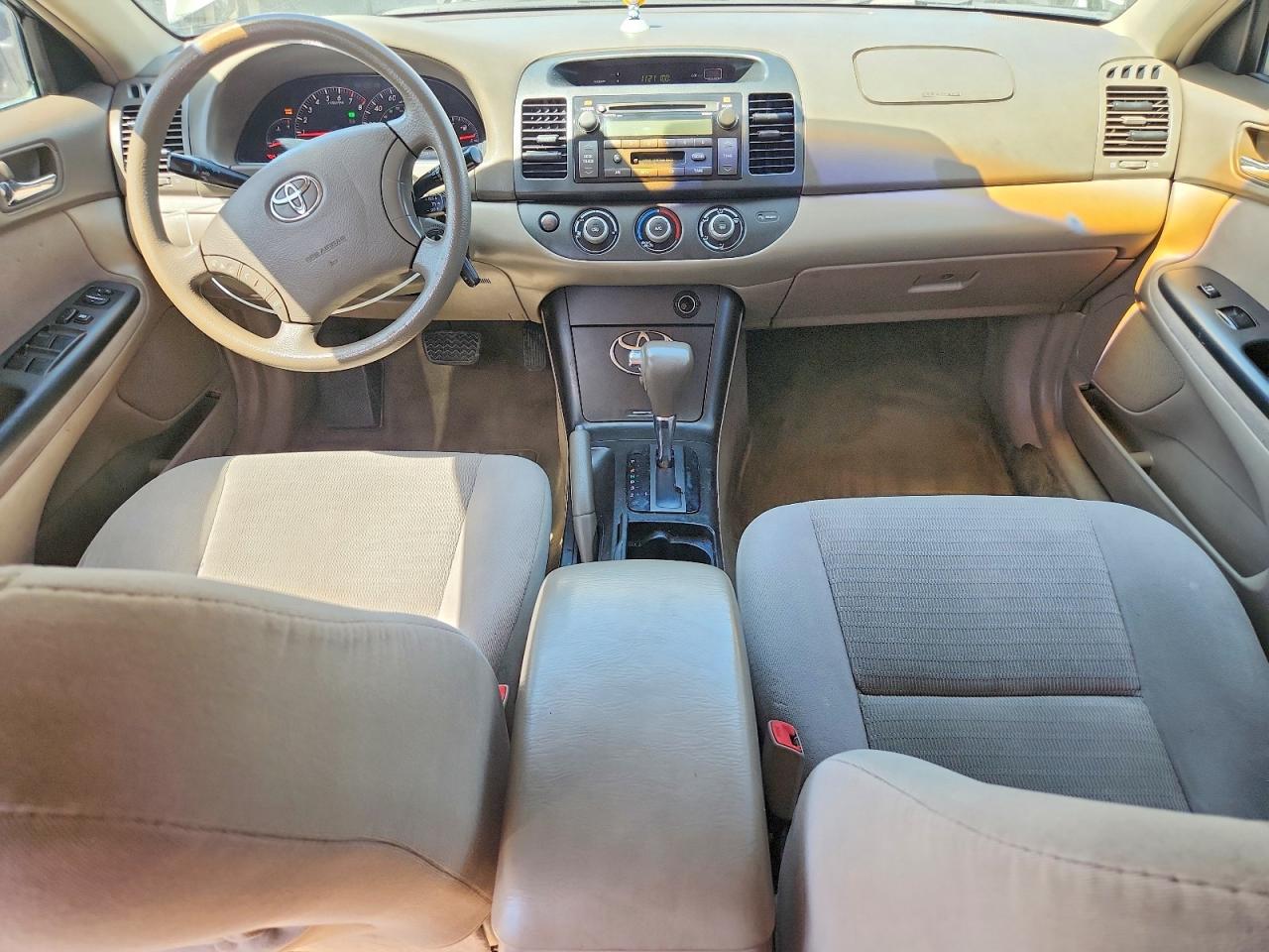 Toyota Camry Le V6