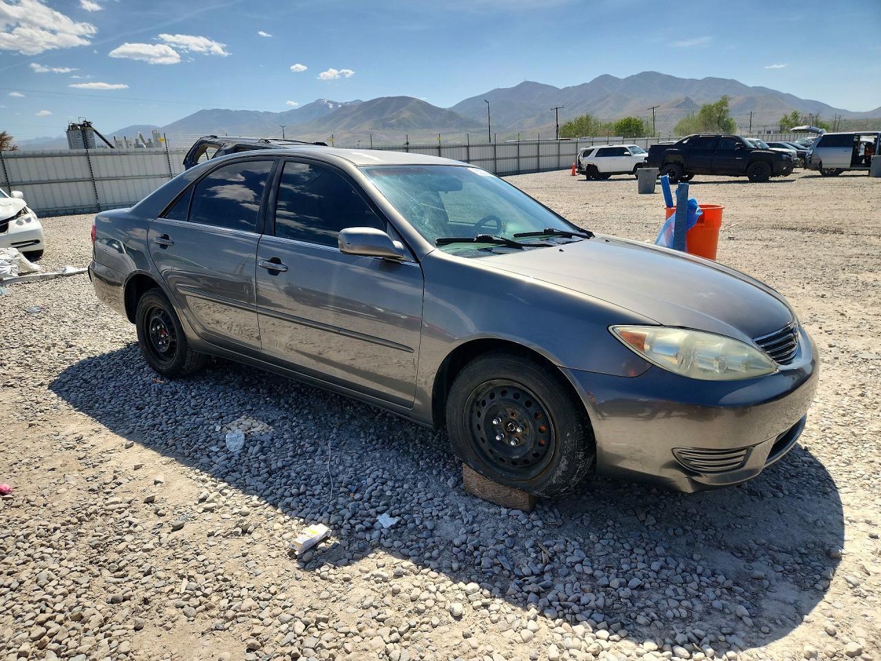 Toyota Camry Le V6