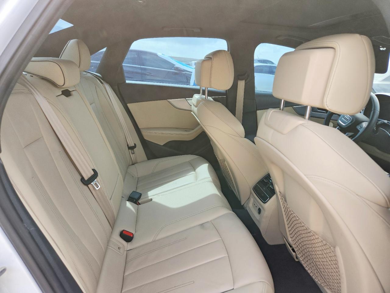 Audi A4 Premium Plus 45