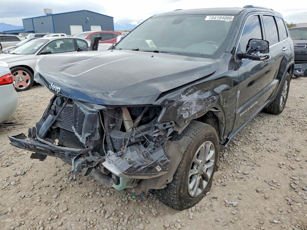Salvage Jeep Cherokee Image