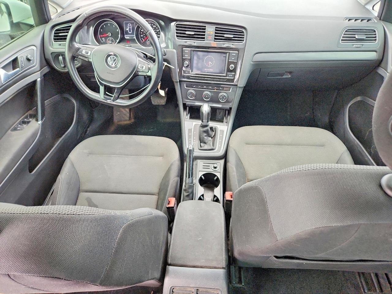Volkswagen Golf S