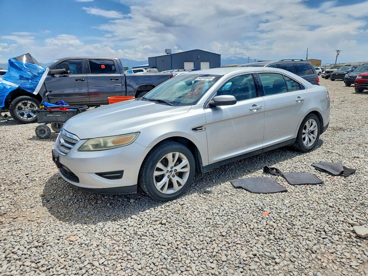 Salvage Ford Taurus Image