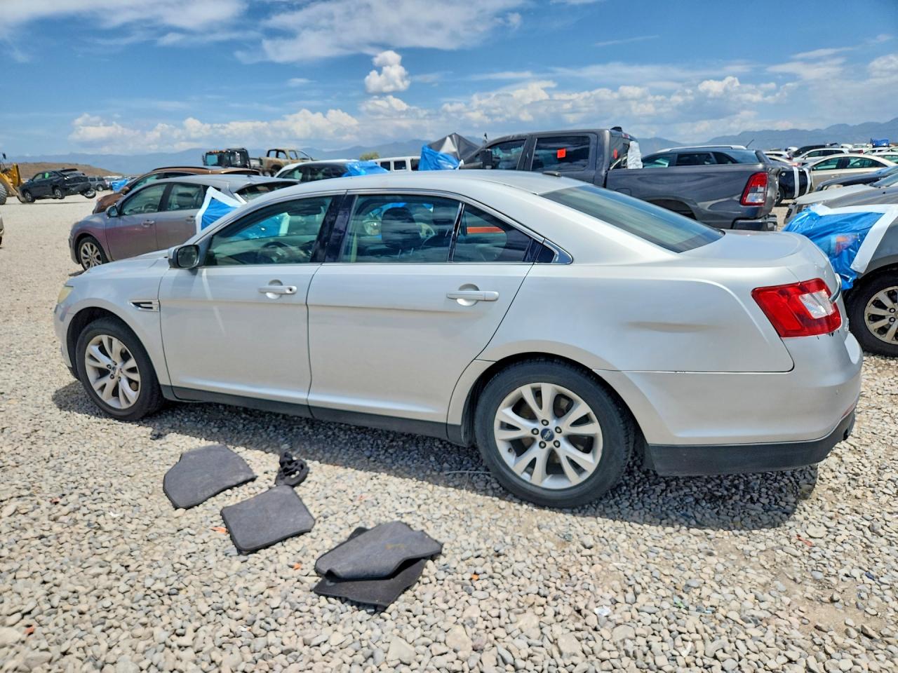 Ford Taurus Sel