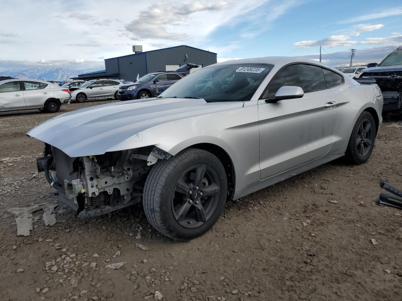 Salvage Ford Mustang Image