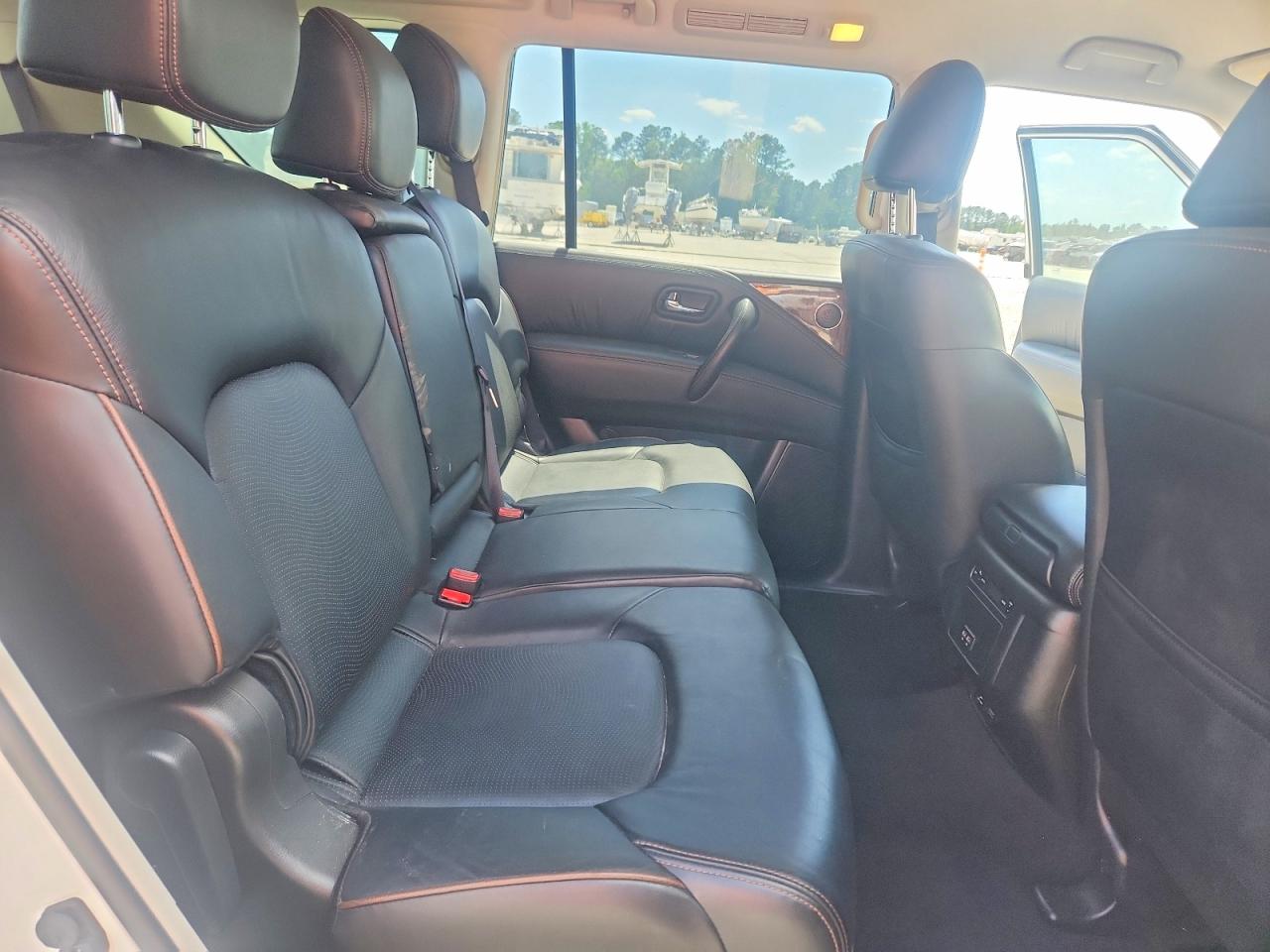 Nissan Armada Sl