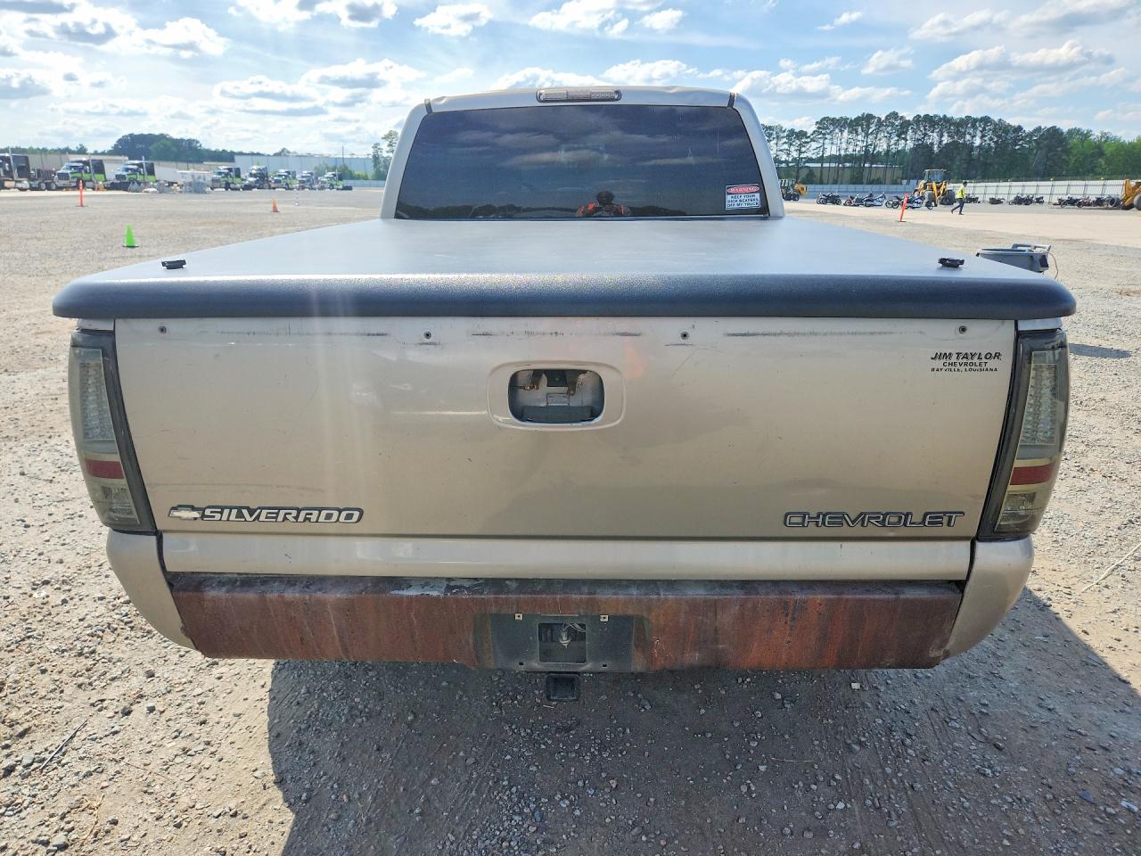 Chevrolet Silverado C1500