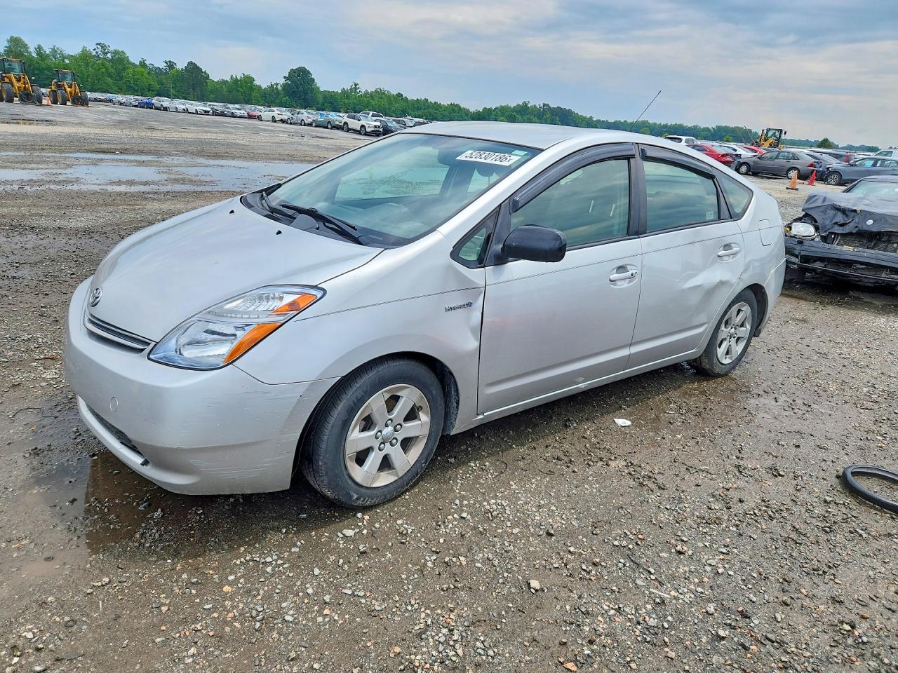 Salvage Toyota Prius Image