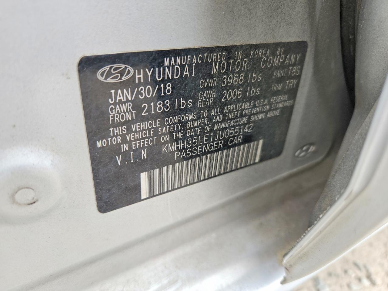Hyundai ELANTRA Base