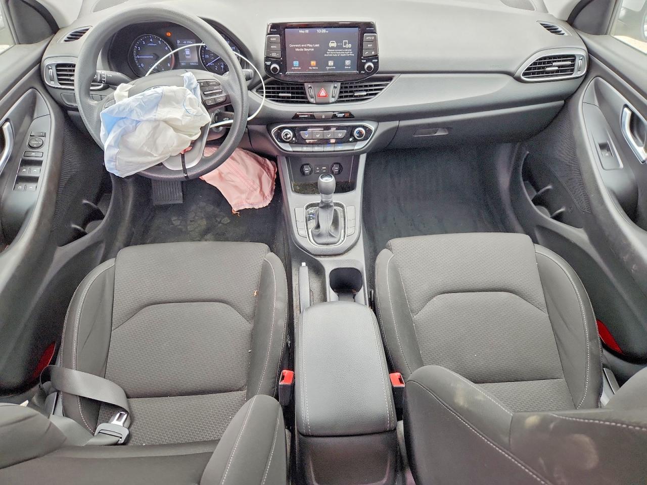 Hyundai ELANTRA Base