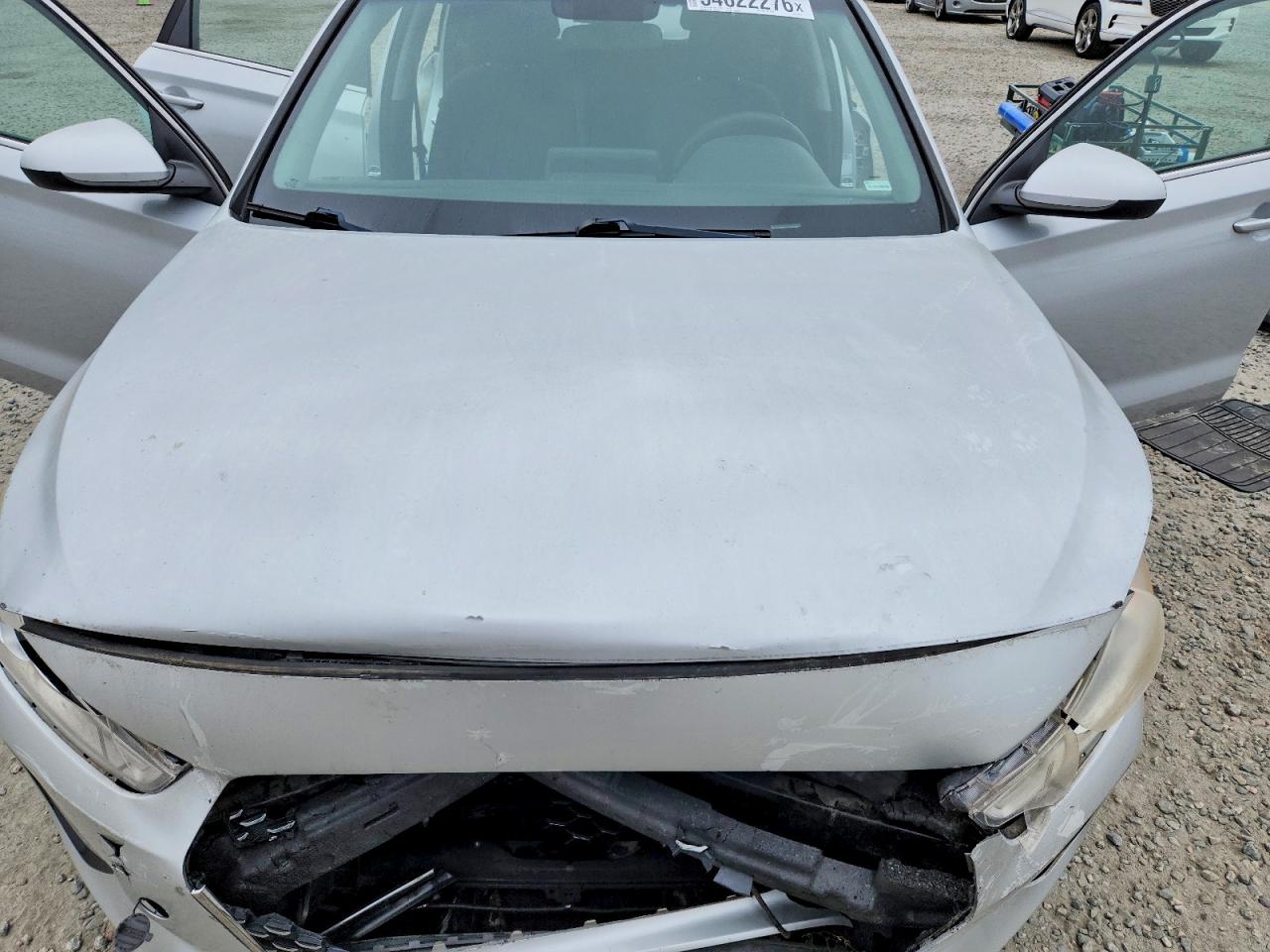 Hyundai ELANTRA Base