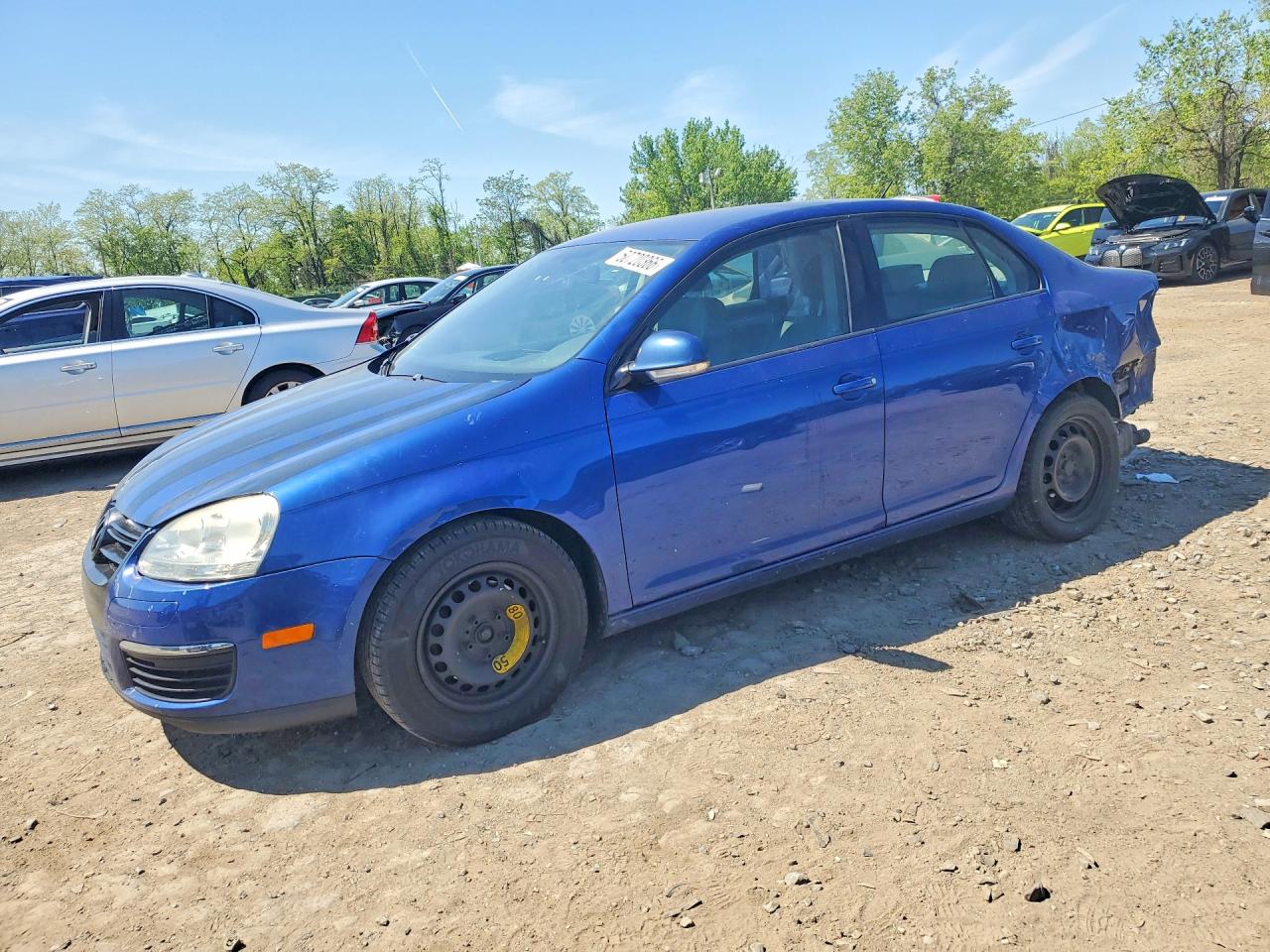 Salvage Volkswagen Jetta Image