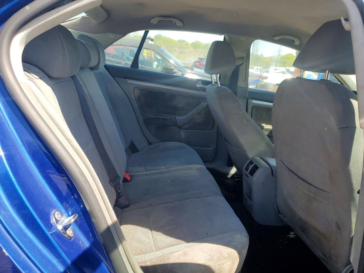 Volkswagen Jetta S