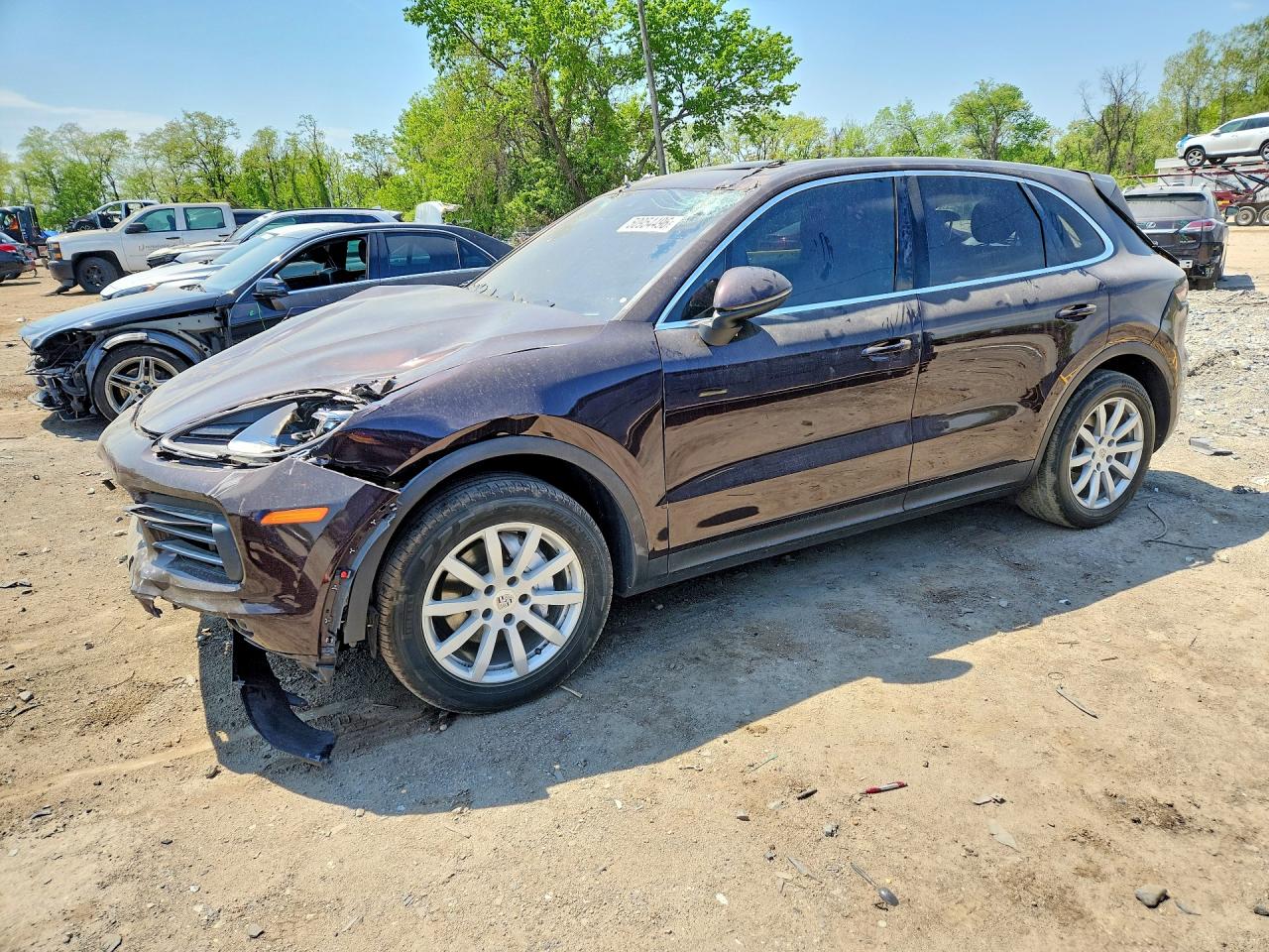 Salvage Porsche Cayenne Image