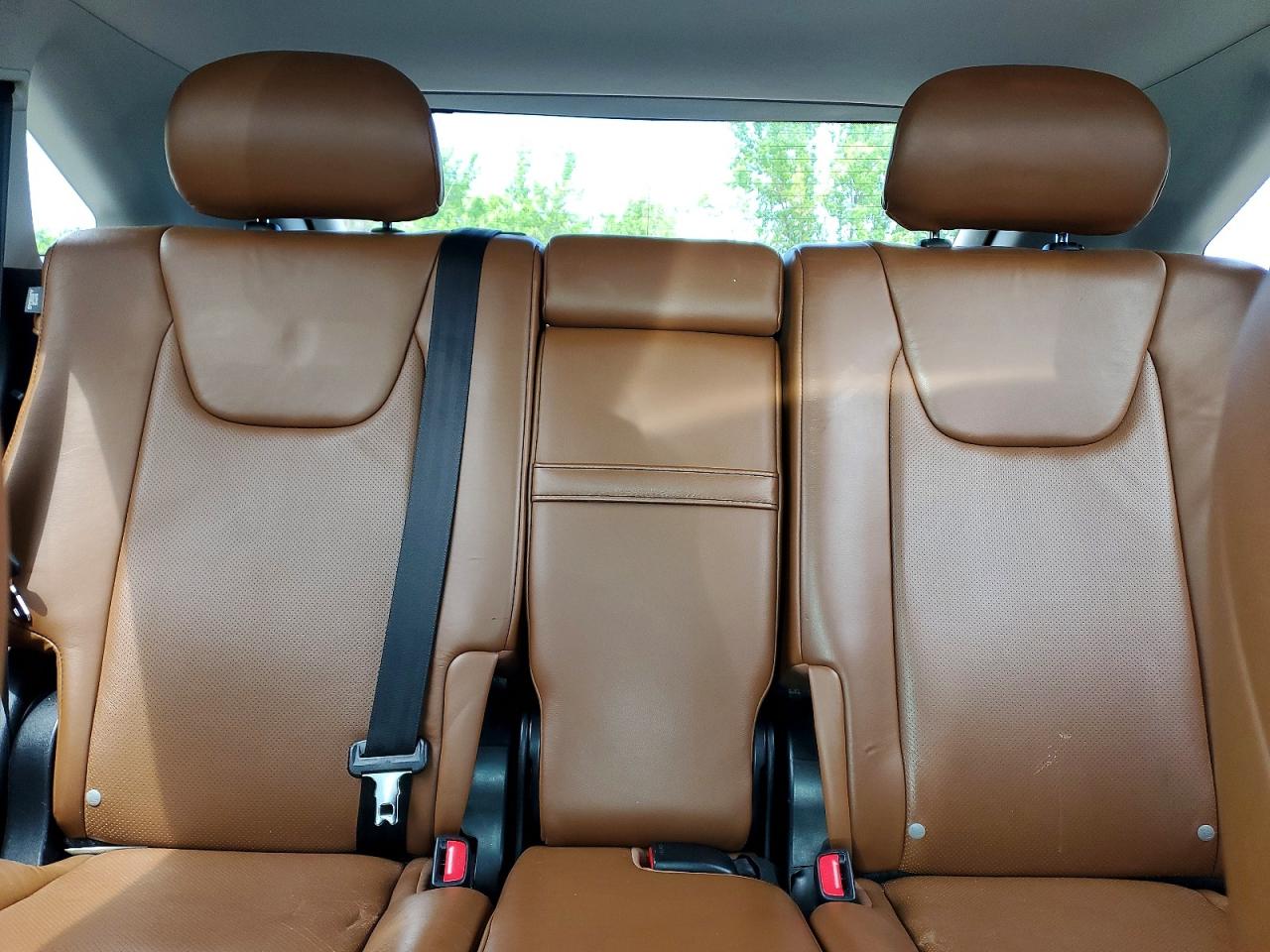 Lexus RX Base